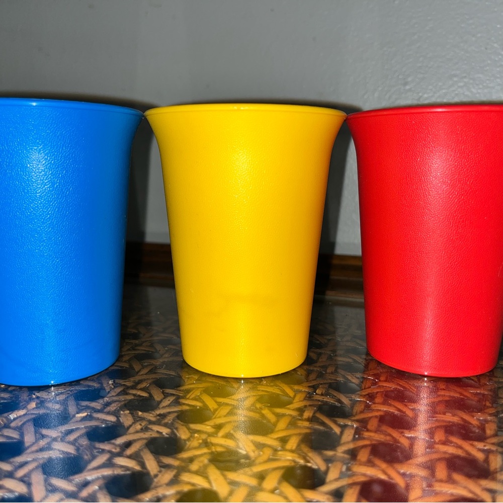 Vintage Tupperware Cups Set